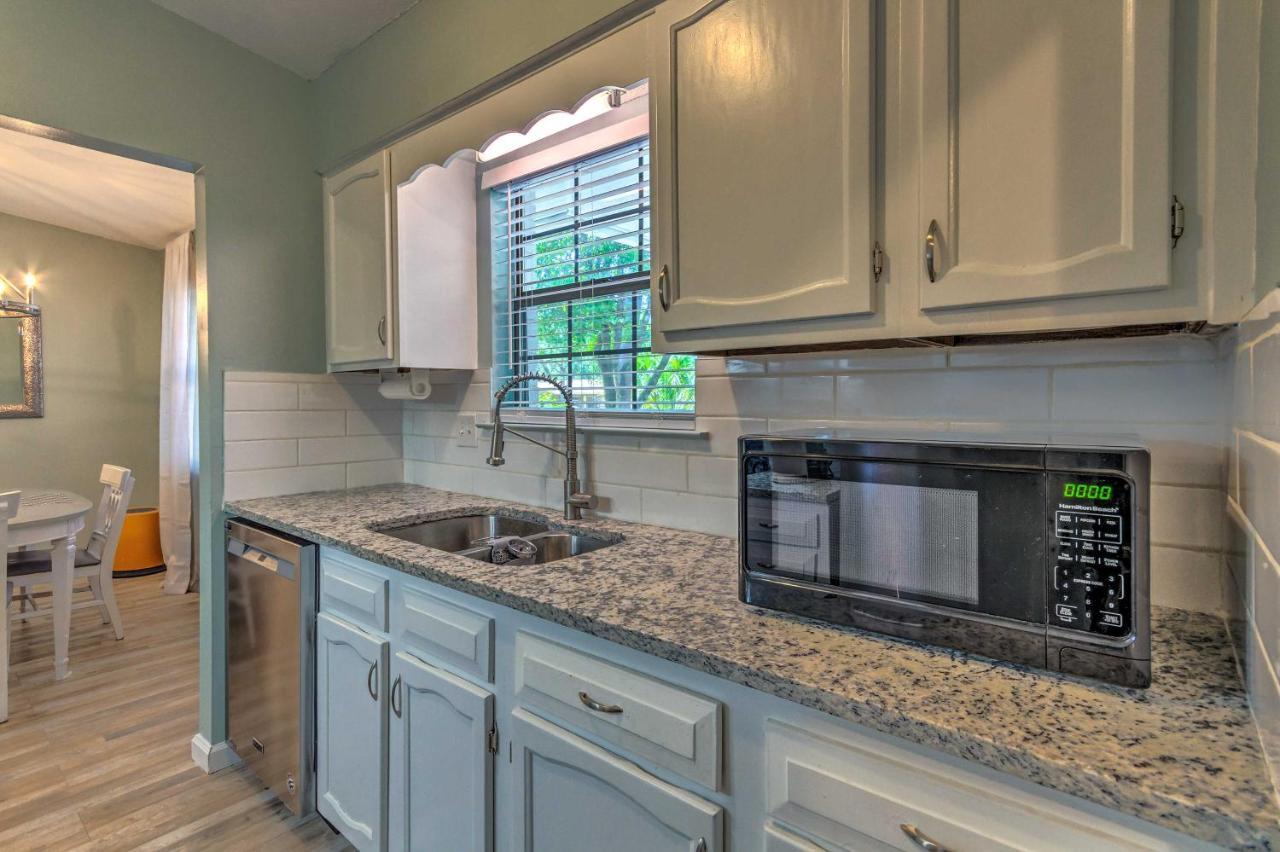 Stellar Fort Walton Retreat About 2 Mi To Beach! Fort Walton Beach Exterior photo